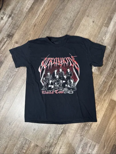 Discover Stray Kids Dominate 2025 Retro T-Shirt US World Tour Edition Size L