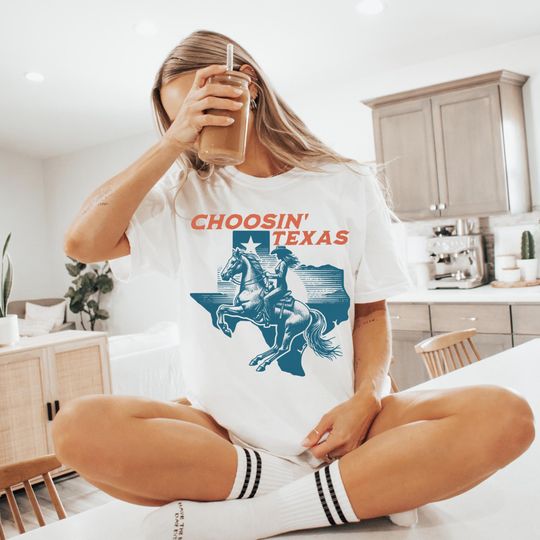 Discover Choosing Texas Vintage Western Shirt | Cowboy Country Music Tee