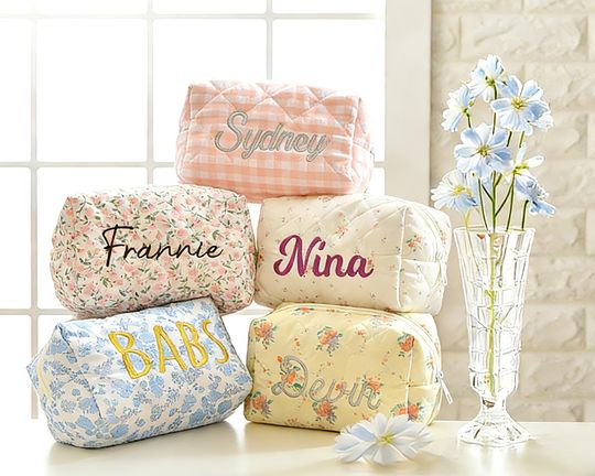 Personalized floral embroidered makeup bag - bridesmaid gift, bridal shower gift, travel organizer, Christmas gift