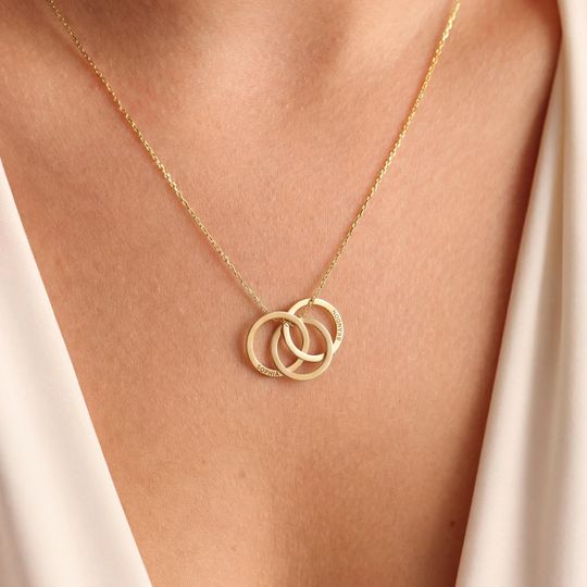 Interlocking Circle Necklace with Custom Name Pendant, Mom and Family Names Jewelry, Russian Ring Choker, Mothers Day Gift