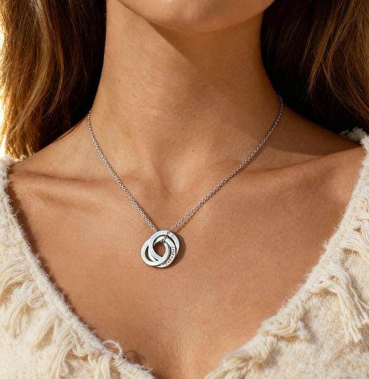 Personalized Interlocking Circles Necklace, Engraved Name Necklace
