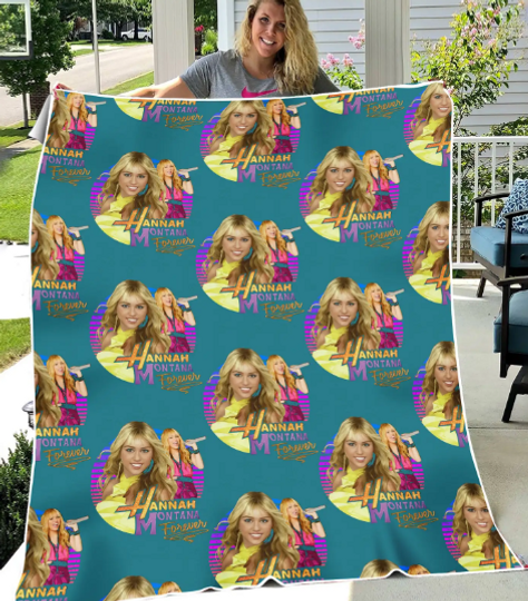 HANNAH MONTANA forever still sitting quietly Throw Blanket