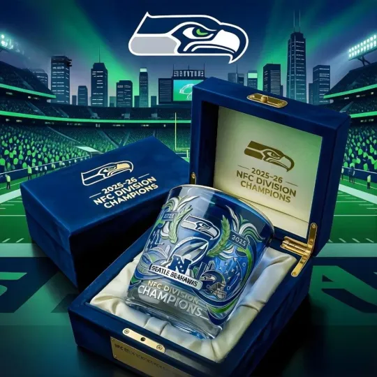 The legend of Zelda 40th Anniversary 1986-2026 Ultimate Legacy Whiskey Glass