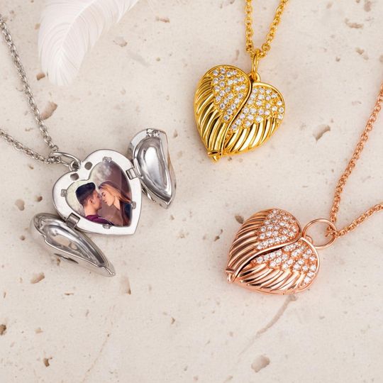 Custom Photo Locket Necklace Angel Wings Personalized Picture Engraved Name Heart Pendant Vintage Silver Rose Gold Memorial Gift Mom Grandma