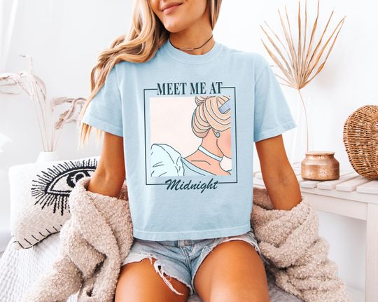 Discover Disney World Boxy T-Shirt - Cinde Vintage Comfort Colors Tee - Meet Me at Midnight Hollywood Studios Shirt - Magical Kingdom