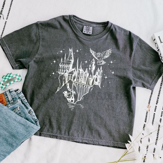 Comfort Colors Women's Boxy Tee Wizard School House Shirt Wizarding World Vacation T-Shirt