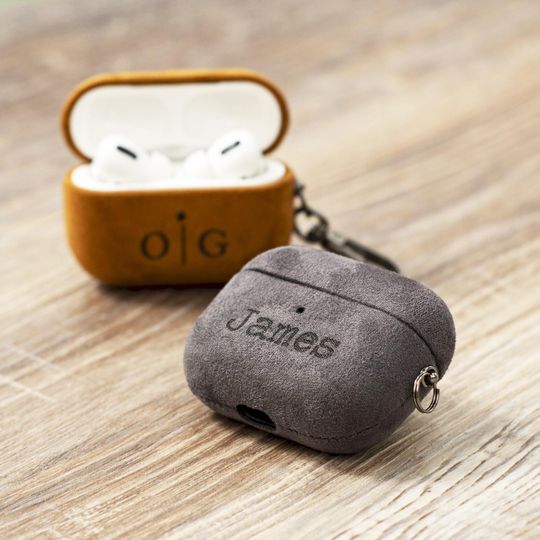 Personalized Suede AirPods Case, Custom Engraved Holder for AirPod Pro 3 / Pro 2 / AirPods 4,