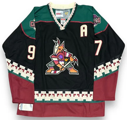 Discover Phoenix Coyotes Jeremy Roenick Black Vintage Hockey Jersey for Men