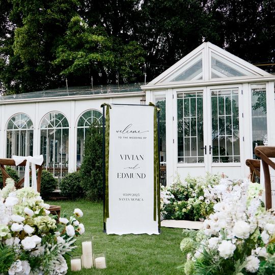 Custom Wedding Welcome Sign, Name Fabric Outdoor Garden Backdrop, Ceremony Elegant Ceremony Decor