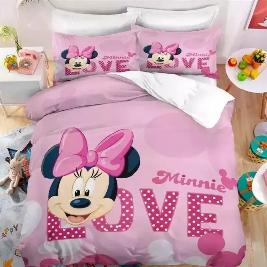 Discover Adorable Minnie Mouse Love Pink Themed Bedding Set