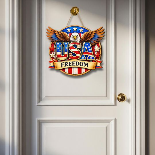 Discover USA Freedom Wooden Door Sign Patriotic Eagle American Flag Front Door Hanger 4th of July Independence Day Decor
