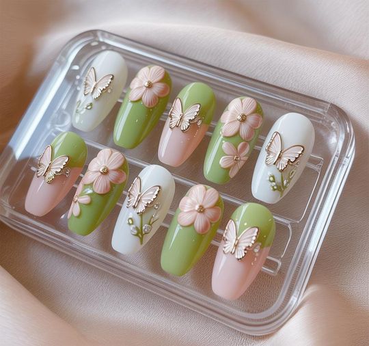 Elphaba & Glinda Press-On Nails - Wicked Musical Nail Set - Oz Witches Fan Gift - Birthday Decor - Wicked Merch - Mother's Day Gift