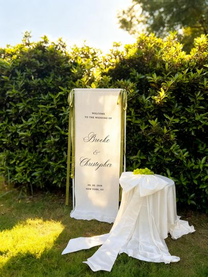 Discover Personalized Linen Welcome Sign  Custom Fabric Wedding Signage, Rustic Ceremony Banner, Natural Cotton Decor, Customized Names & Date