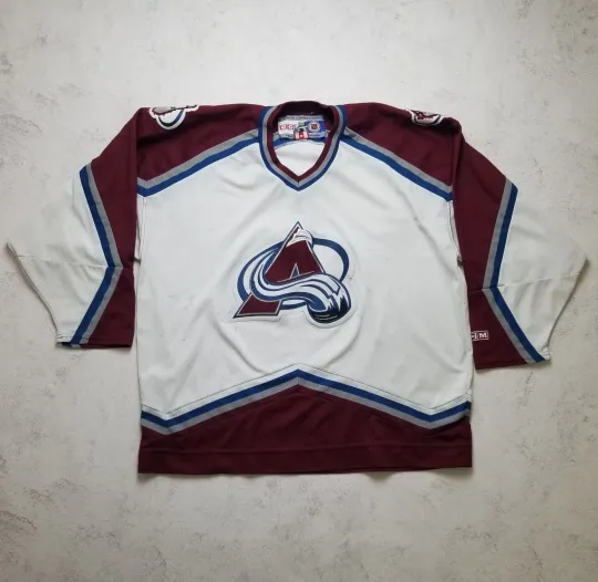 Discover Vintage Colorado Avalanche Men's Hockey Jersey