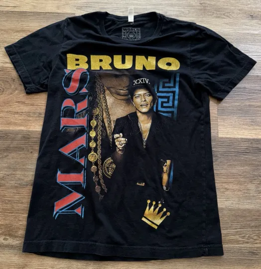 Discover Rare Bruno Mars 2000s The 24K Magic World Tour Vintage T-Shirt