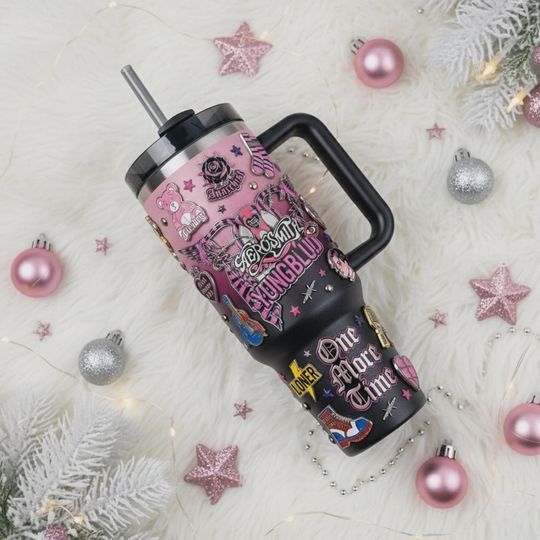 Discover Yungblud Pop Punk Rock Music Fan Insulated Cup 40oz Mug With Handle Pink Emo Goth Travel Mug Engraved Iced Coffee Cup For Teenagers