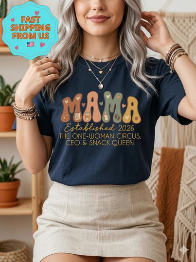 Discover Comfort Colors A Mama's World Shirt, Retro 2026 Mother's Day Gift, Boho Aesthetic Motherhood Tee, Groovy Multi-Tasker