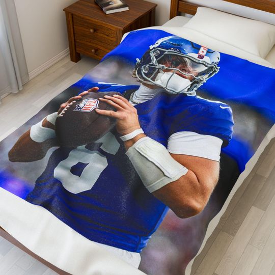 Discover Jaxson Dart Giants Plush Blanket - Soft Decorative Throw