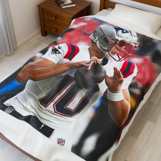 Discover Drake Maye Patriots Plush Blanket - Soft Decorative Throw