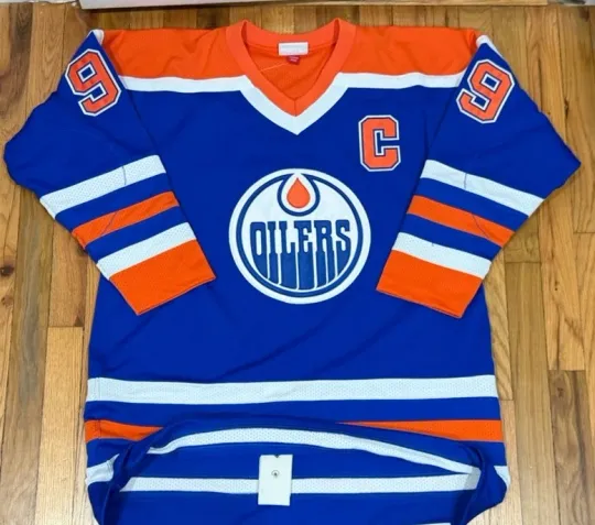 Discover Authentic Mitchell & Ness 86-87 Wayne Gretzky Edmonton Oilers Jersey Men 48/XL