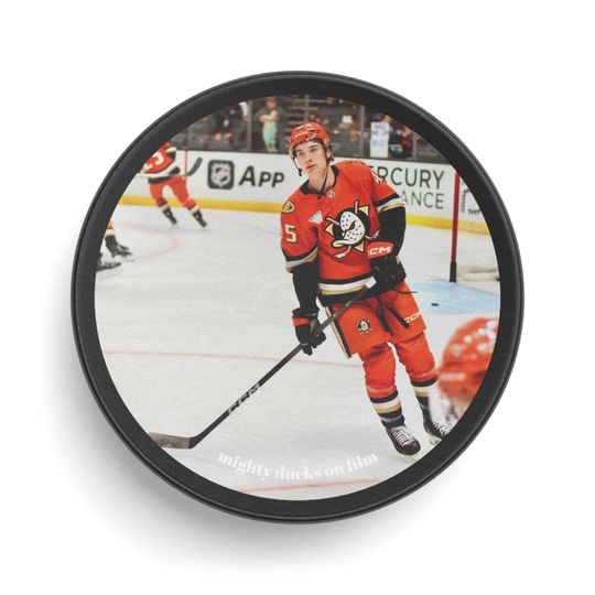 Discover Hockey Puck - Beckett