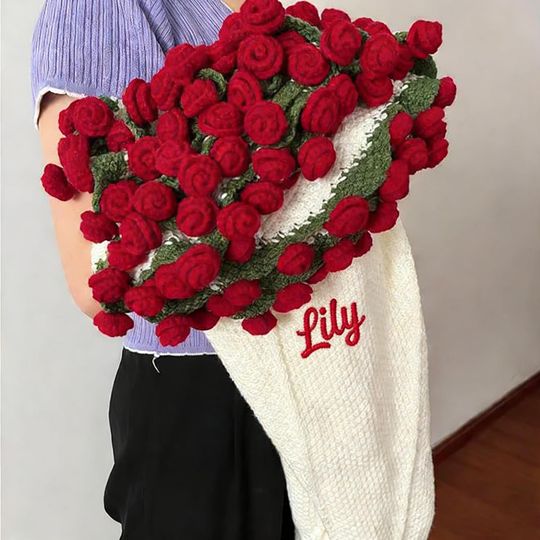 Crochet Rose Bouquet Blanket with Embroidered Name, Knitted Rose Flower Throw for Mother’s Day and Nana