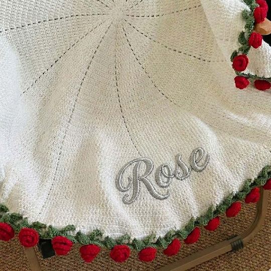 Personalized Crochet Rose Bouquet Blanket with Custom Name Embroidery