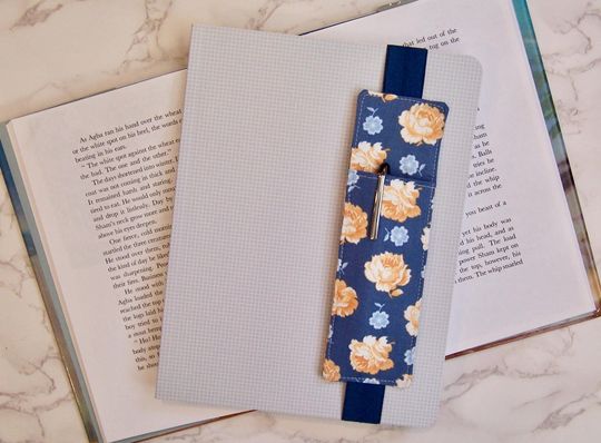 Elastic Pen Holder for Notebooks: Journal Accessory