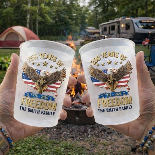 Custom Plastic Cups - Personalized America 250th Anniversary Gifts For Mom, Dad, Brother, Sister, Kids - Born To Stand Strong