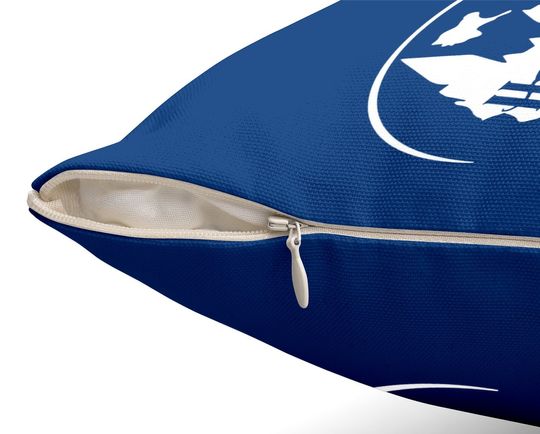 Hogwart Universal Family Vacation Throw Pillow