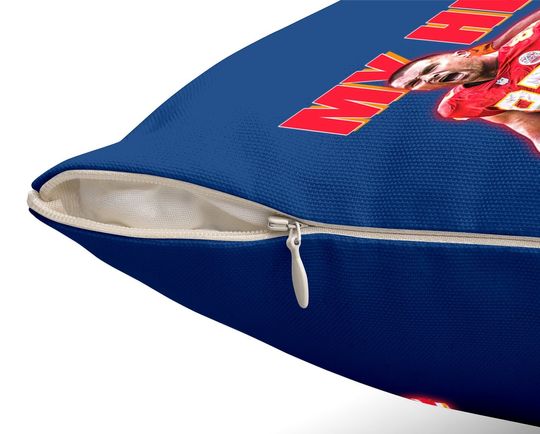 Travis Kelce My Heart Is On That Field Throw Pillow