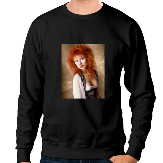 Discover Grunge Feminist Garbage Courtney Love Tori Amos Classic Sweatshirts
