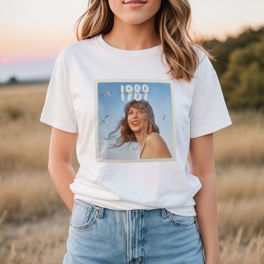 Discover Vintage Taylor 1989 Album T-shirt