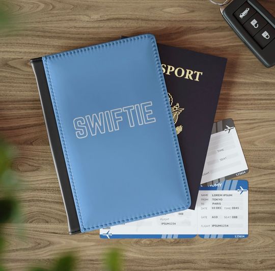 Discover Taylor version Passport Cover - Blue