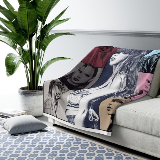 Discover Eras tour / Taylor Merch / Sherpa Fleece Blanket