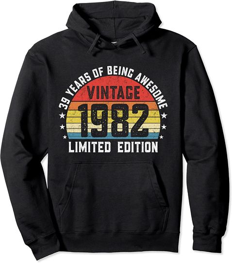 Discover 39 Year Old Vintage 1982 Retro 39th Birthday Hoodie