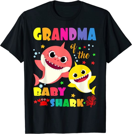 Discover Grandma Of The Baby Shark Birthday Grandma Shark T-Shirt