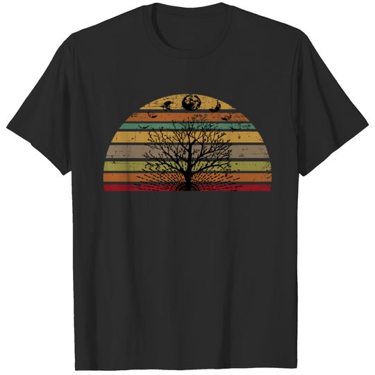 Phases Of The Moon Retro 60'S 70'S Vibe Tree Of Li T-shirt