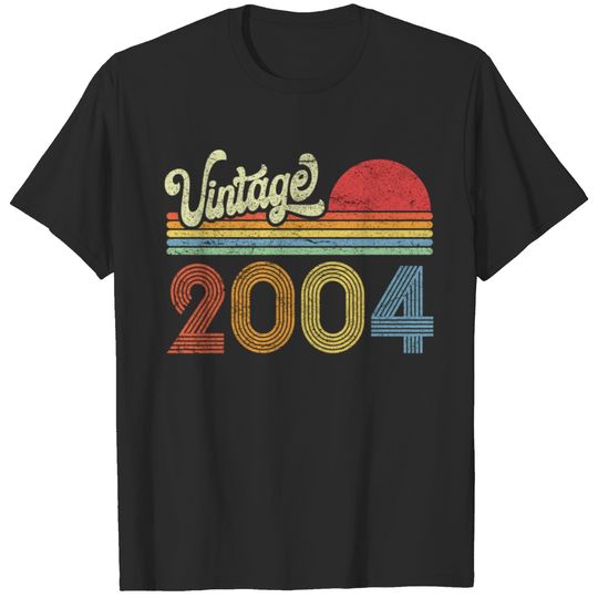 2004 Birthday Gift Vintage Born Made 2004 Retro Su T-shirt