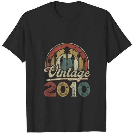 Retro Vintage 2010 Guitarist 2010 Birthday Guitar T-shirt