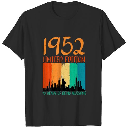 Retro 70Th Birthday T S 1952 70 Years Of Being Awe T-shirt