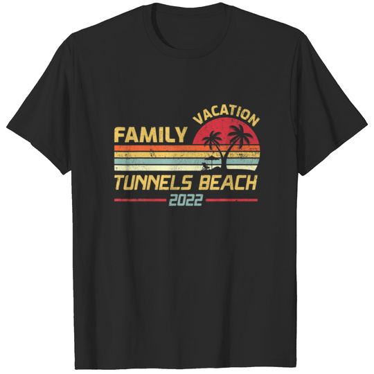 Family Vacation 2022 Vintage Retro Hawaii Tunnels T-shirt