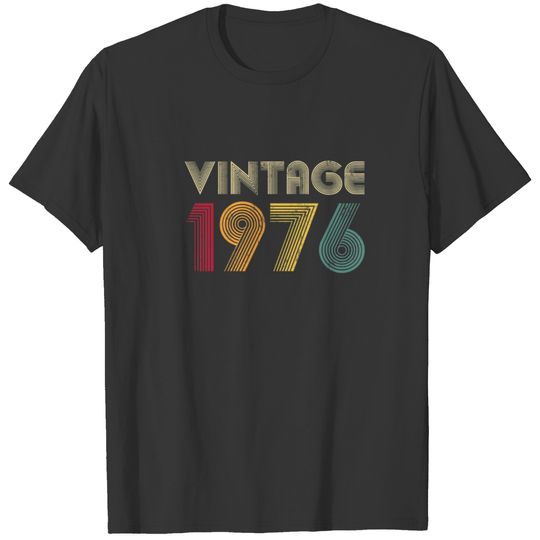 46Th Birthday Gift For Men Women 1976 Vintage Retr T-shirt
