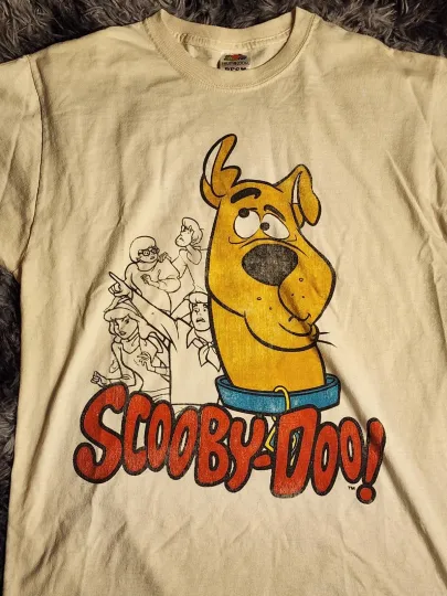 Discover Vintage Scooby-Doo Graphic T-Shirt