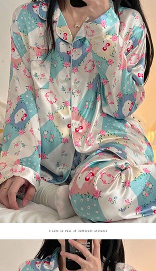 Hello Kitty Pajamas Set