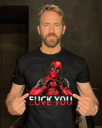 Discover Funny Deadpool Fvck Love You T-Shirt Men