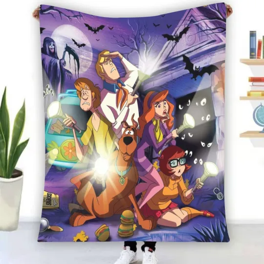 Discover Scooby Doo In The Darkness Fleece Blanket