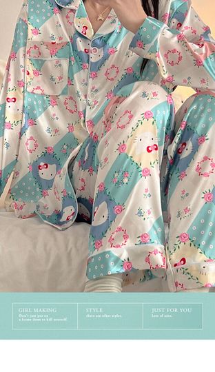 Hello Kitty Women Pyjamas Set
