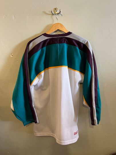 MIGHTY DUCKS / disney ducks / vintage NHL / warm up sweater
