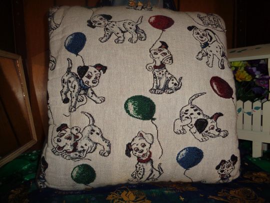 xrare-15" DISNEY 101 dalmatians square pillow-excellent,one owner!